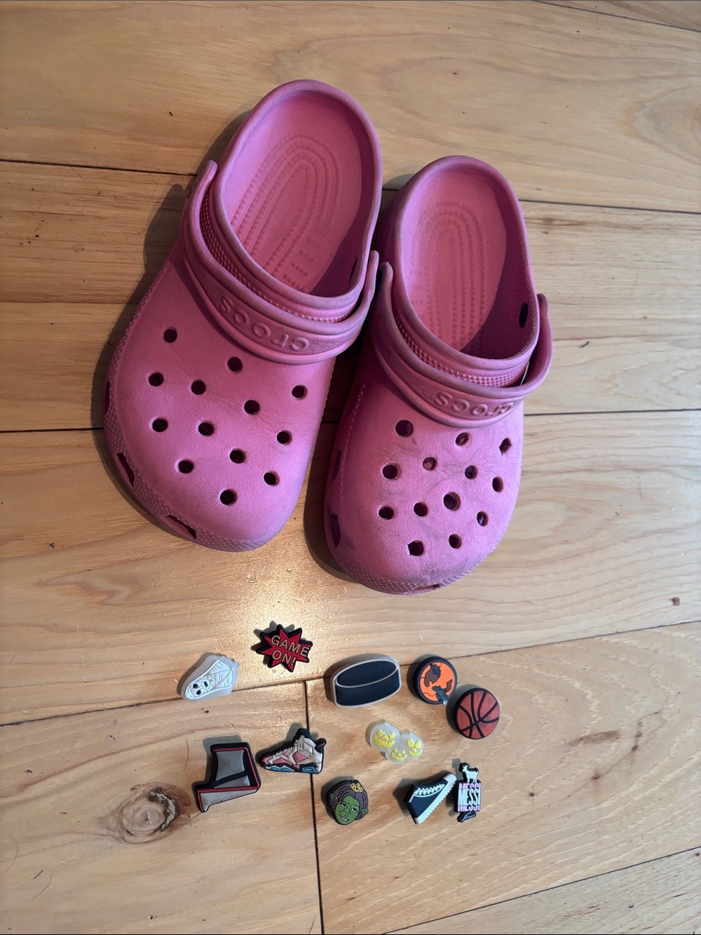 CROCS Kids Size J3 Classic Clog in Pink with Jibbitz Charms